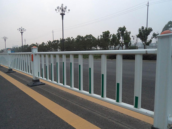 道路护栏 - 河北腾佰丝网制品有限公司图片3