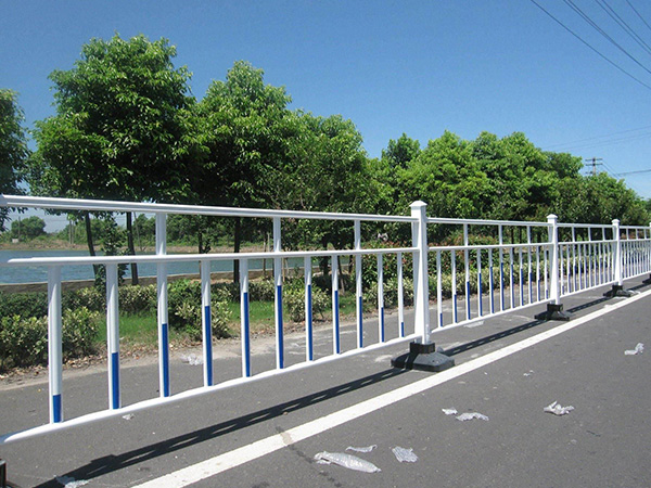 道路护栏 - 河北腾佰丝网制品有限公司图片2