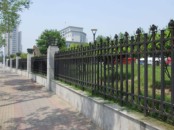 铁艺围栏 - 河北腾佰丝网制品有限公司图片3