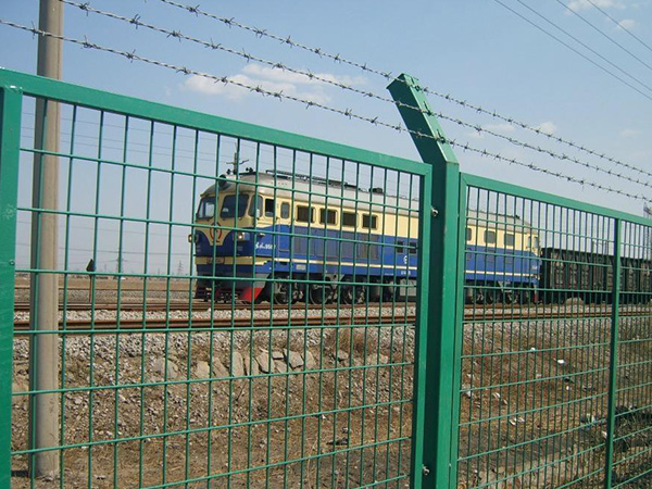 铁路护栏网 - 河北腾佰丝网制品有限公司图片2