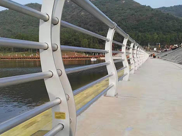 不锈钢管护栏 - 河北腾佰丝网制品有限公司图片2