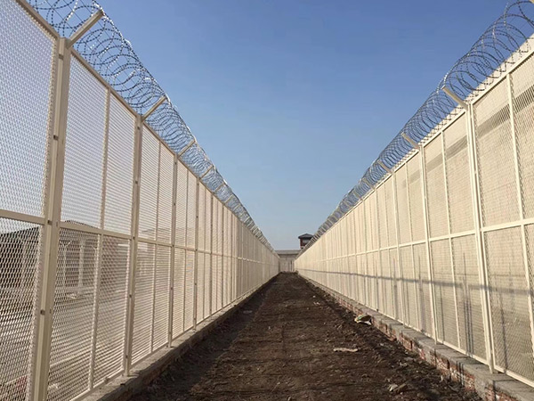 安全围栏 - 河北腾佰丝网制品有限公司图片2