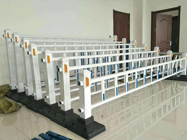 市政护栏 - 河北腾佰丝网制品有限公司图片5